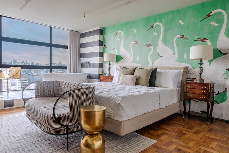 Swan SampaSky: View with bathtub from the 37th
