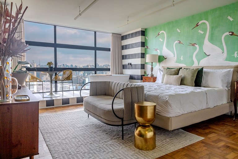 Swan SampaSky: View with bathtub from the 37th