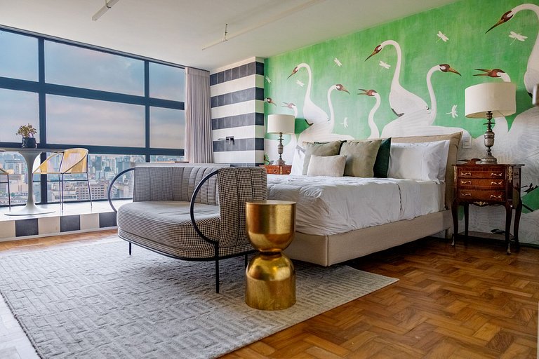 Swan SampaSky: View with bathtub from the 37th