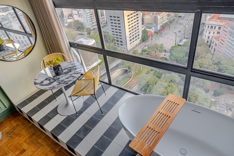 Estudio para Parejas con Bañera y Vista | Centro SP