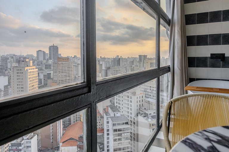 Swan SampaSky: View with bathtub from the 37th