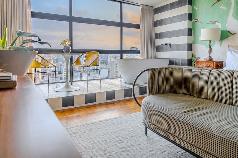 Estudio para Parejas con Bañera y Vista | Centro SP