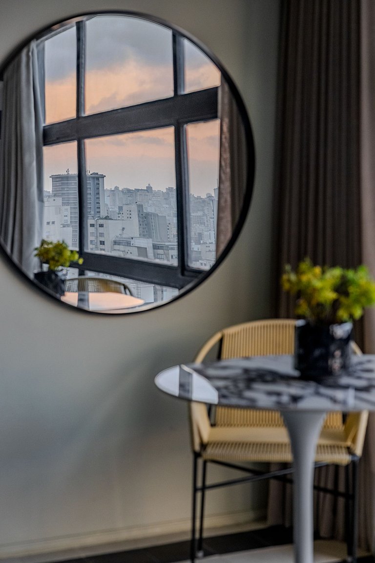 Swan SampaSky: View with bathtub from the 37th