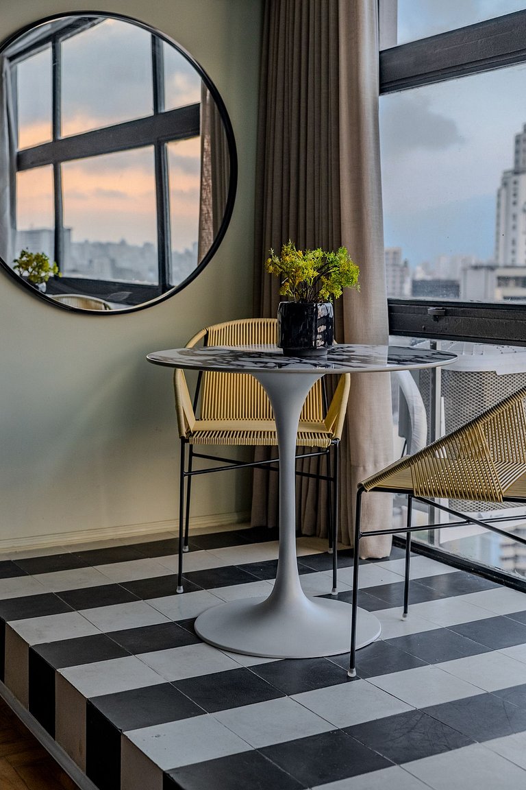 Swan SampaSky: View with bathtub from the 37th