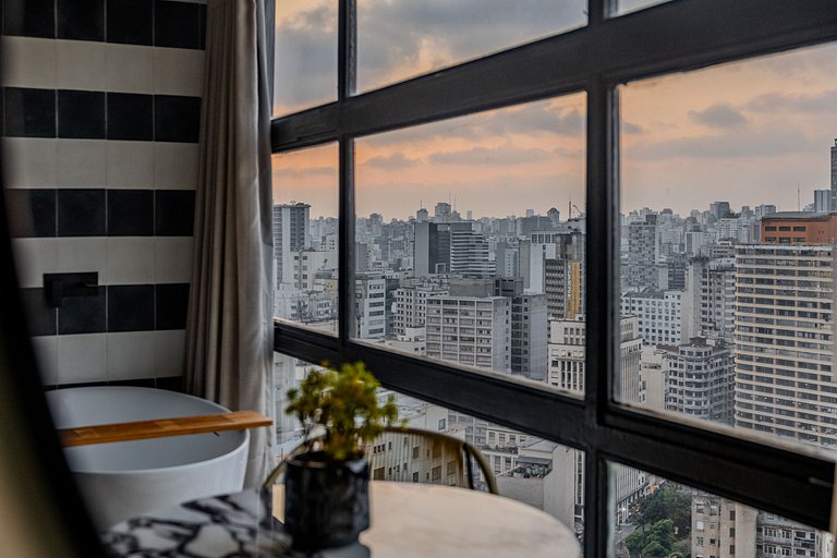 Estudio para Parejas con Bañera y Vista | Centro SP