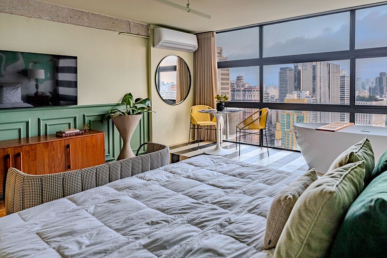 Estudio para Parejas con Bañera y Vista | Centro SP