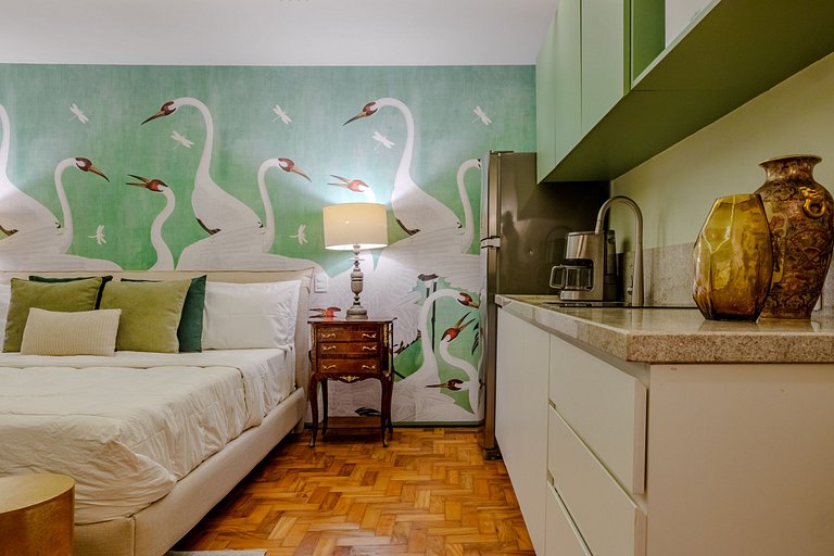 Swan SampaSky: View with bathtub from the 37th