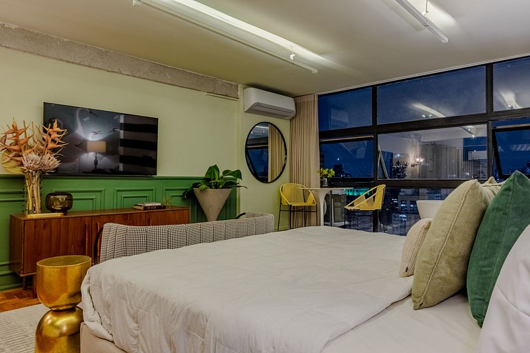 Swan SampaSky: View with bathtub from the 37th