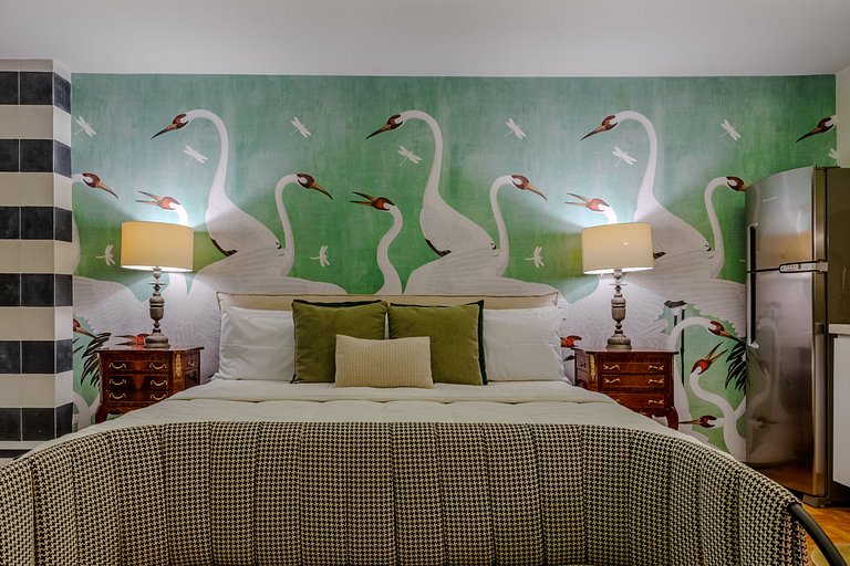 Swan SampaSky: View with bathtub from the 37th