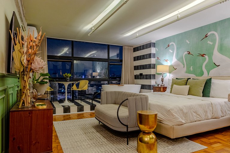 Swan SampaSky: View with bathtub from the 37th