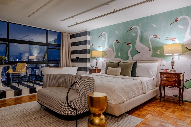 Swan SampaSky: View with bathtub from the 37th