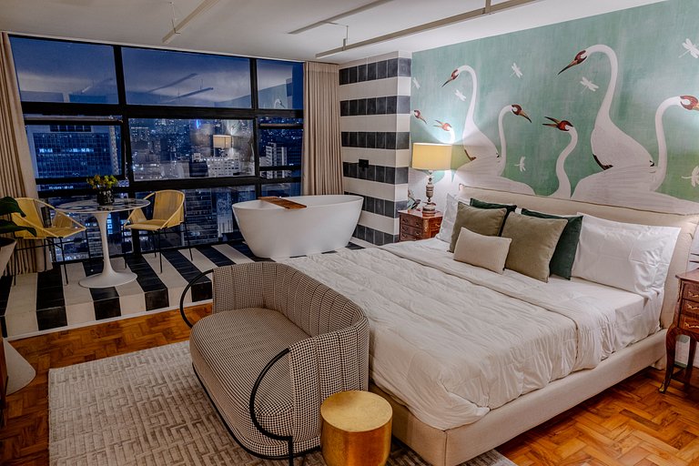 Swan SampaSky: View with bathtub from the 37th
