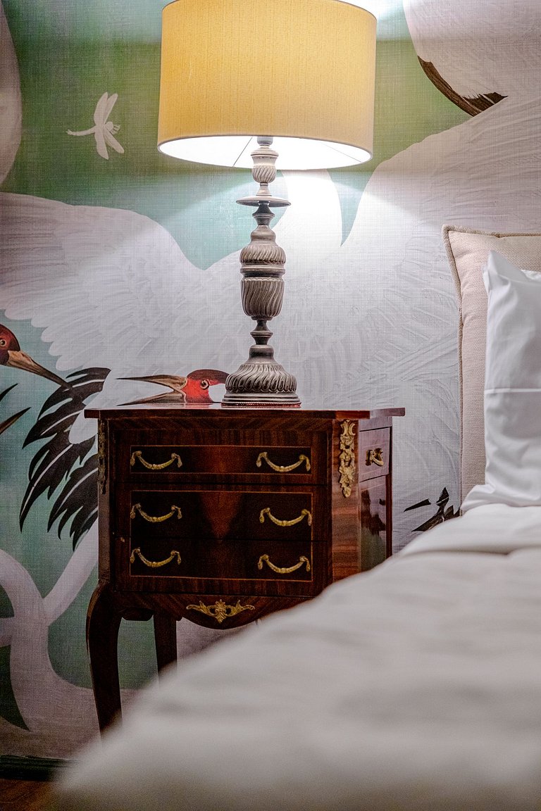 Swan SampaSky: View with bathtub from the 37th