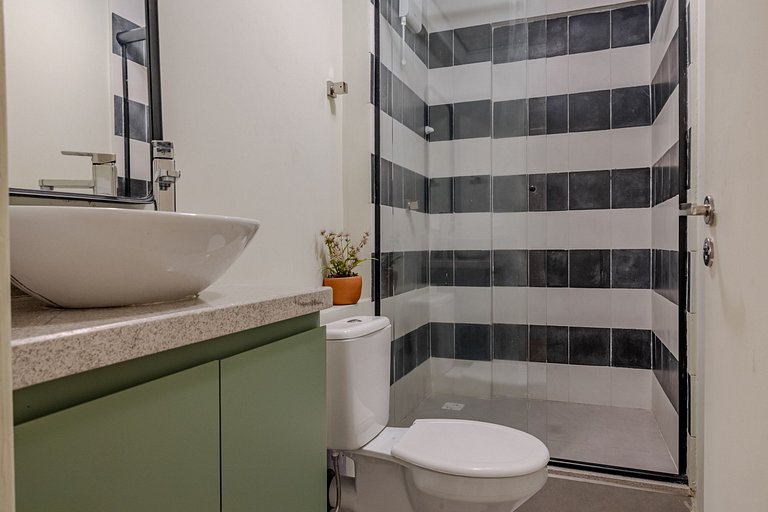 Swan SampaSky: View with bathtub from the 37th