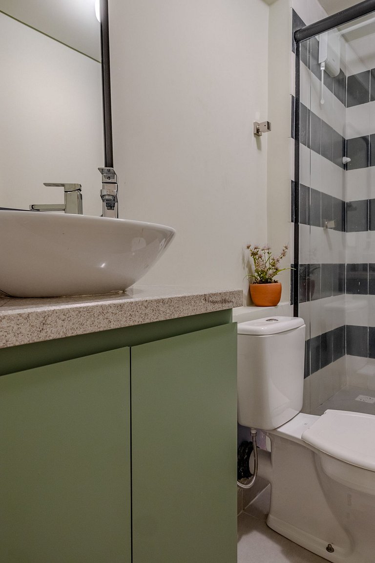 Swan SampaSky: View with bathtub from the 37th