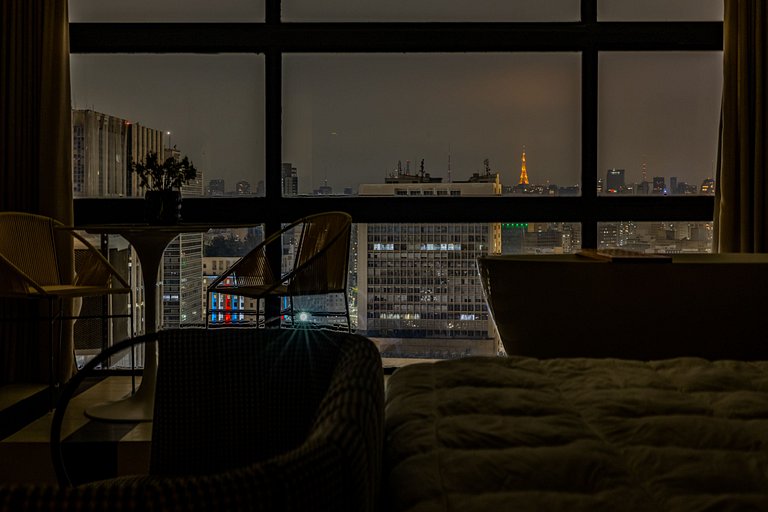 Swan SampaSky: View with bathtub from the 37th