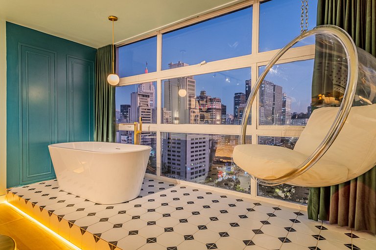 La vie em Sampa: Bathtub on the 23rd Floor