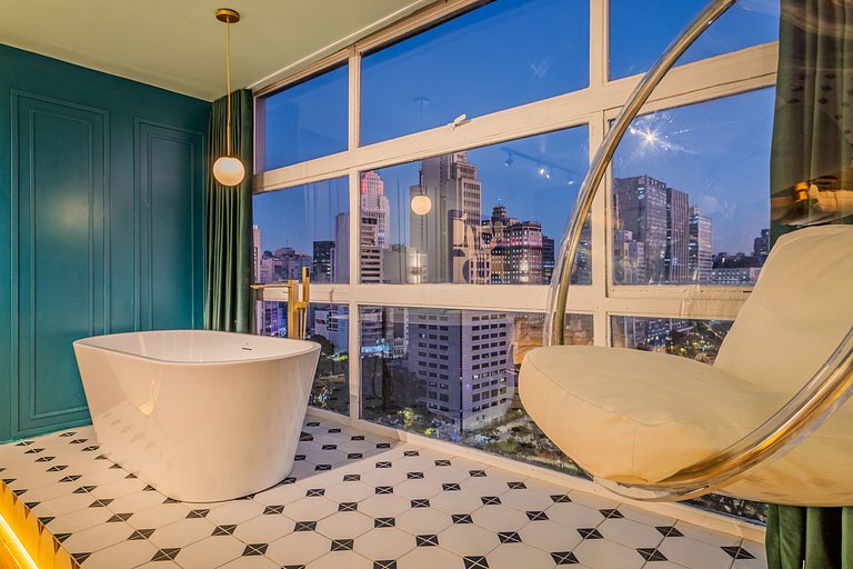La vie em Sampa: Bathtub on the 23rd Floor
