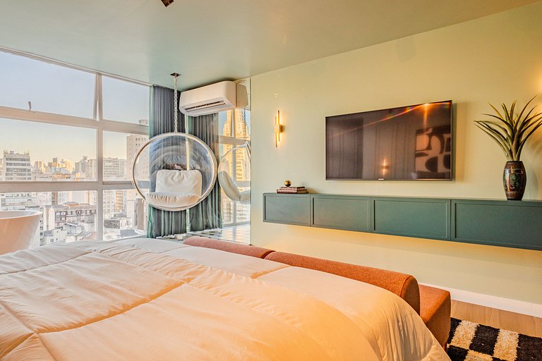 La vie em Sampa: Bathtub on the 23rd Floor