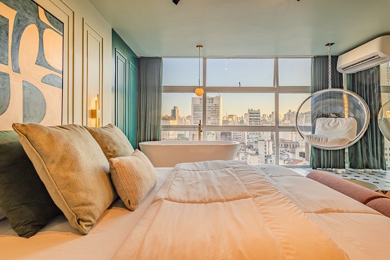 La vie em Sampa: Bathtub on the 23rd Floor