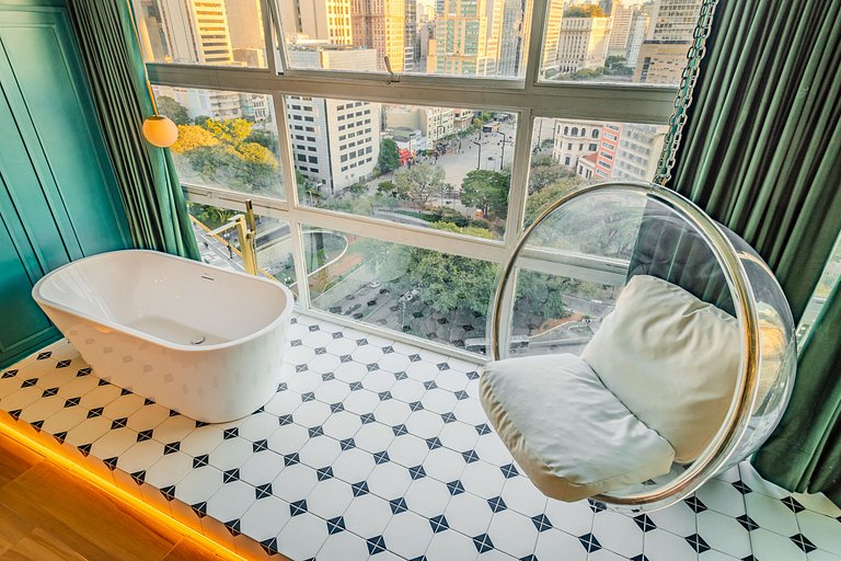 La vie em Sampa: Bathtub on the 23rd Floor