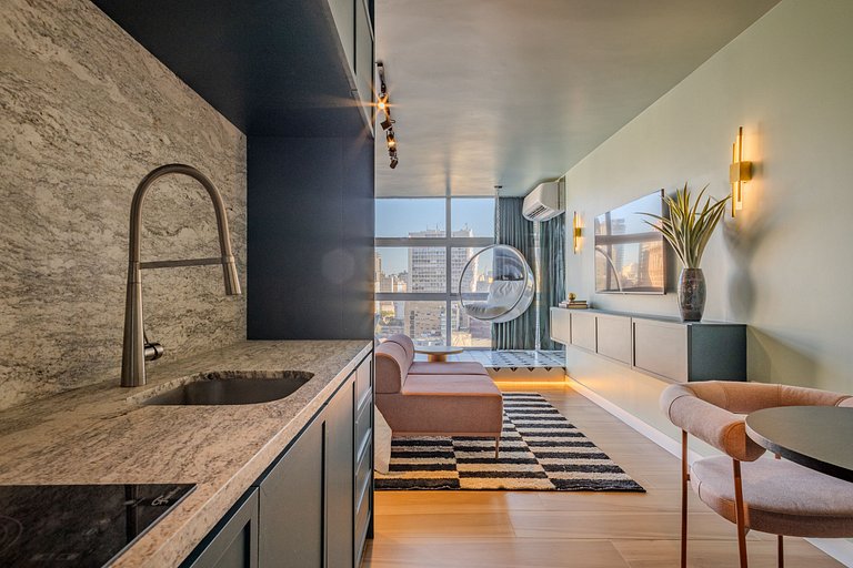 La vie in Sampa: Bathtub on the 23rd Floor