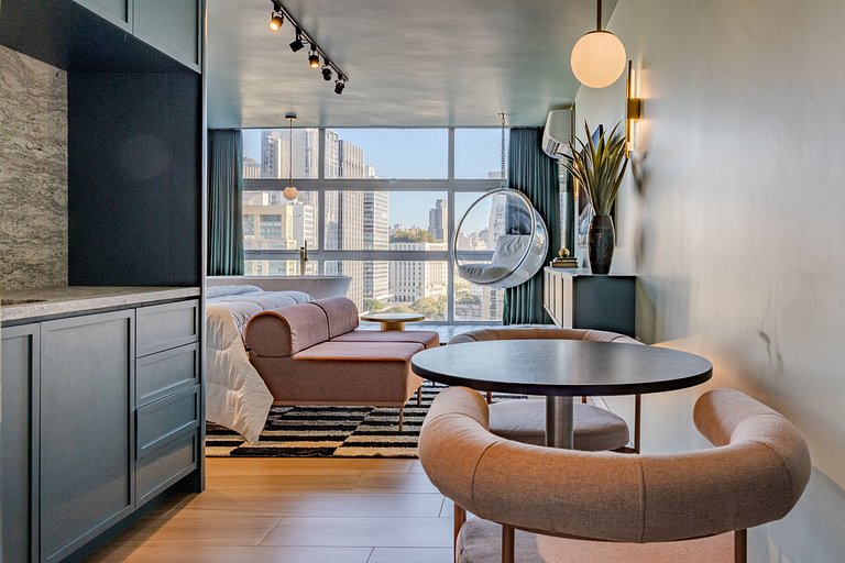 La vie in Sampa: Bathtub on the 23rd Floor