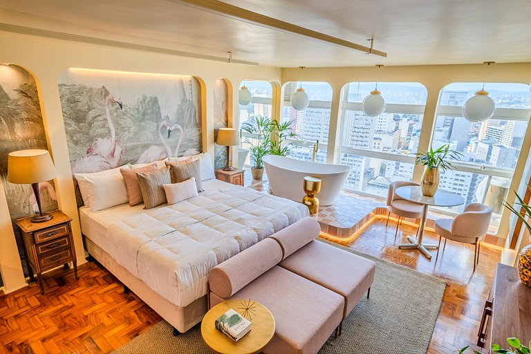 Flamingo Sampa Spa: view and bathtub