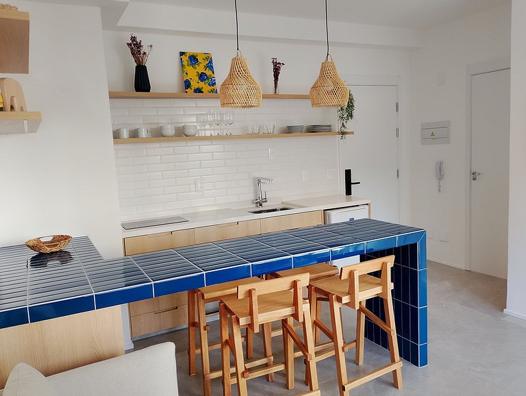 1 quarto com AC e estrutura top em Pinheiros