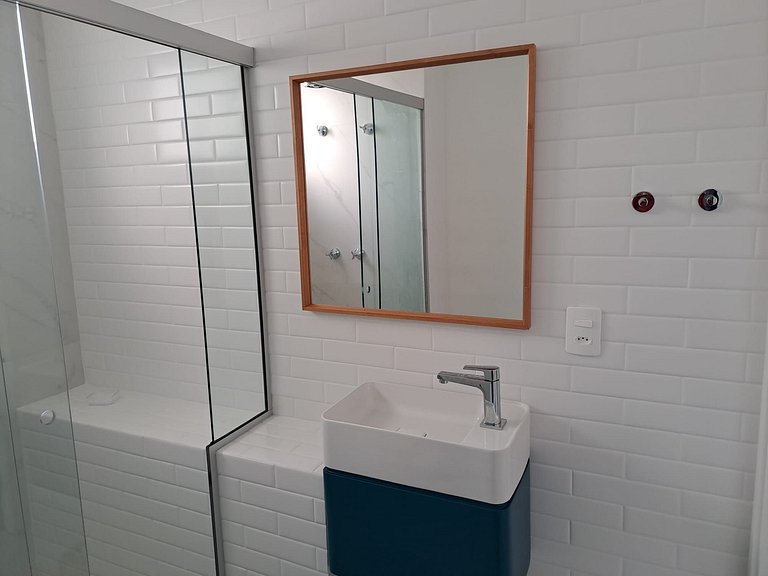 1 quarto com AC e estrutura top em Pinheiros