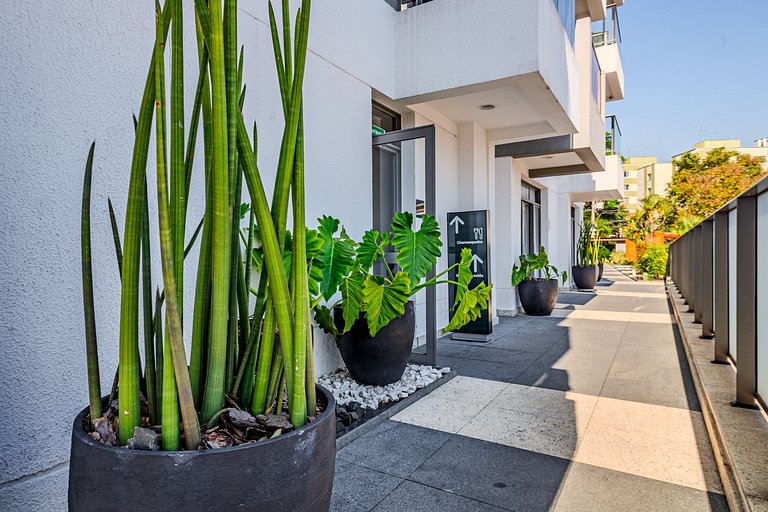 Vila Madalena Studio | garage | balcony | pool