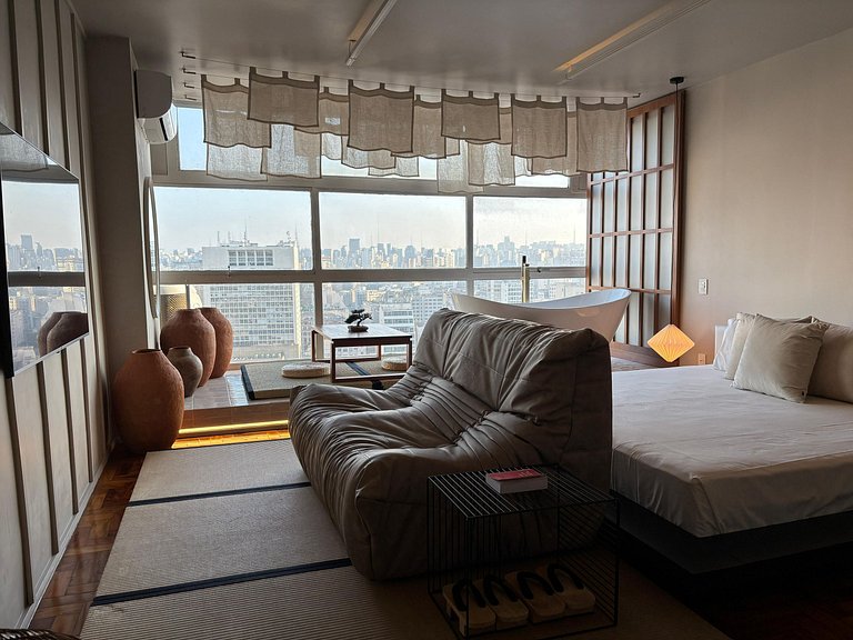 Japan House SampaSpa: bathtub and view on the 37th