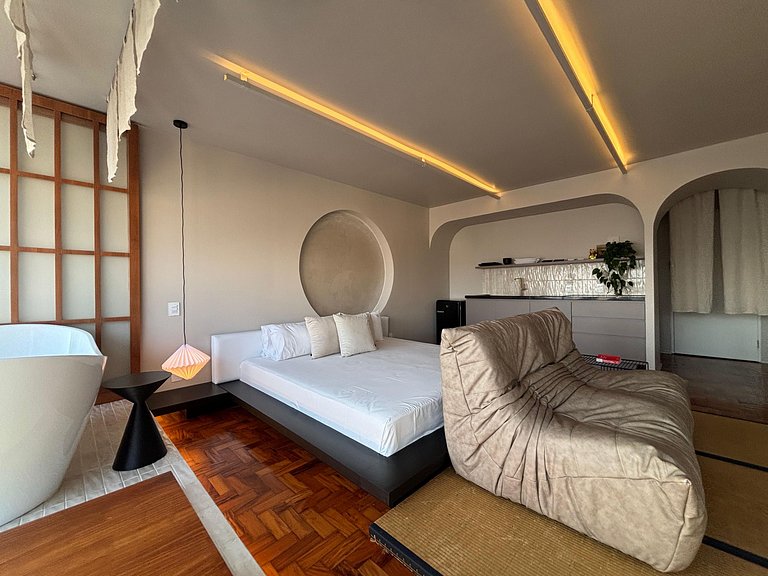 Japan House SampaSpa: bathtub and view on the 37th