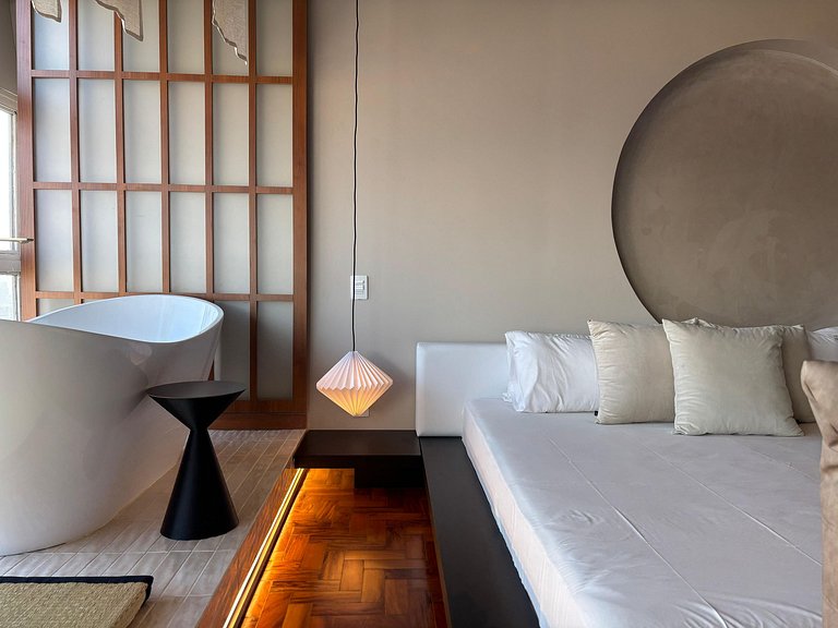 Japan House SampaSpa: bathtub and view on the 37th