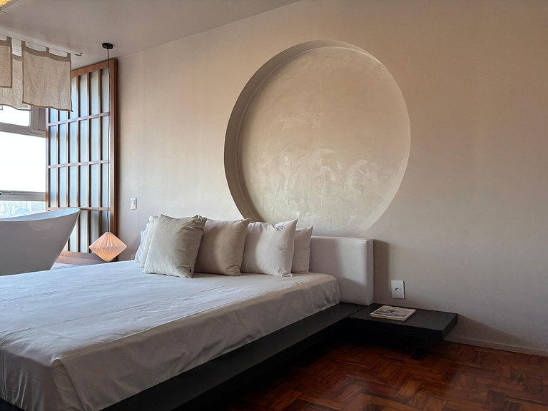 Japan House SampaSpa: bathtub and view on the 37th