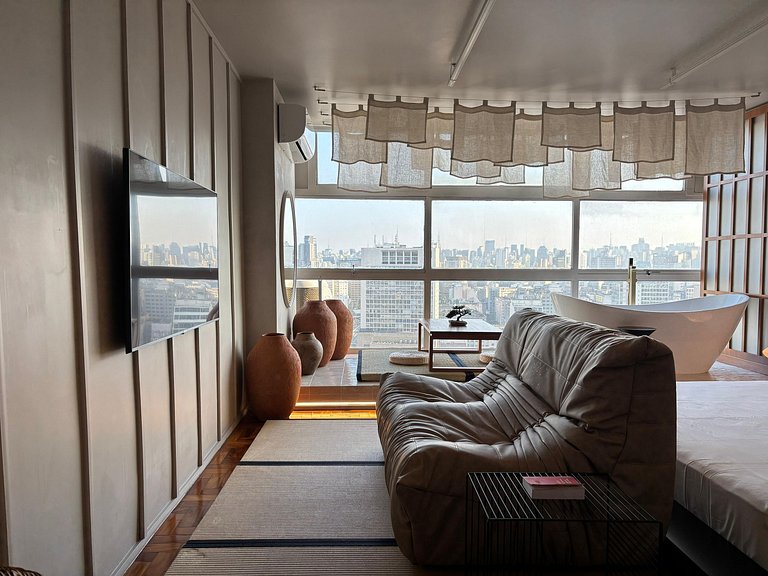 Japan House SampaSpa: bathtub and view on the 37th