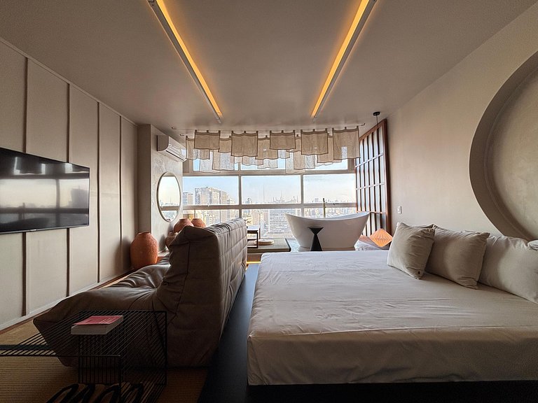 Japan House SampaSpa: bathtub and view on the 37th