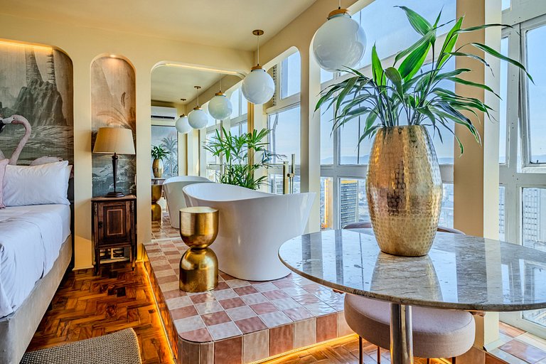 Flamingo Sampa Spa: view and bathtub