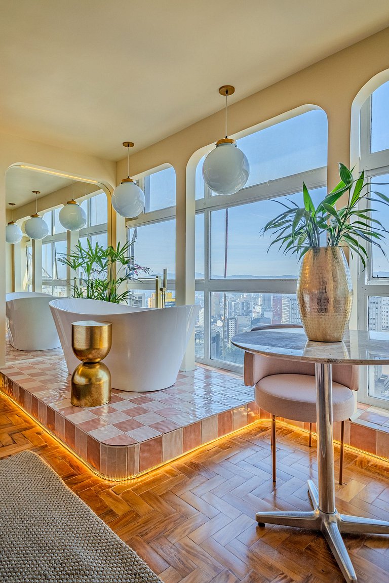 Estudio Estilo Resort con Bañera y Vista | Centro SP