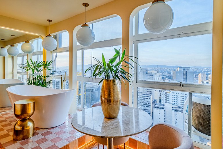 Estudio Estilo Resort con Bañera y Vista | Centro SP