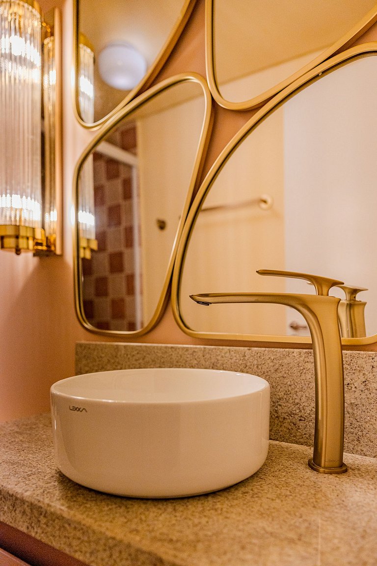 Flamingo Sampa Spa: view and bathtub