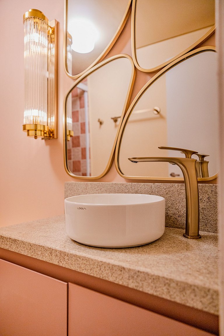 Flamingo Sampa Spa: view and bathtub