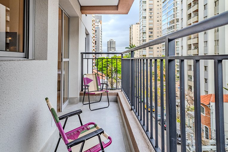 1 quarto com AC e estrutura top em Pinheiros