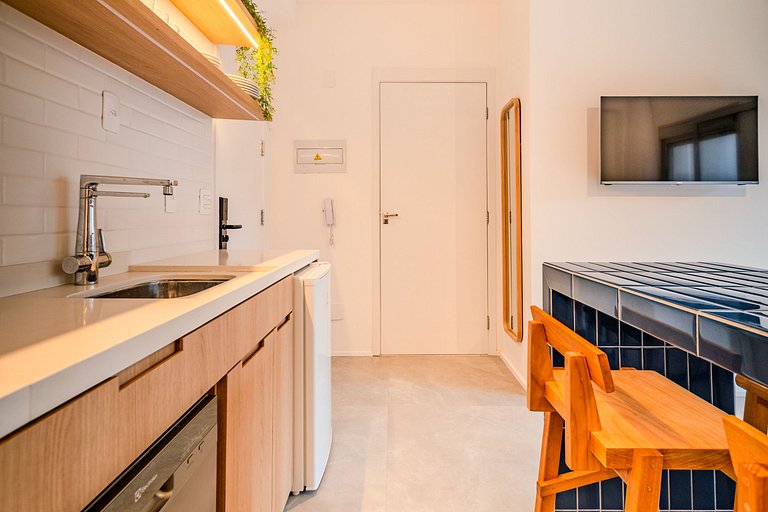 1 quarto com AC e estrutura top em Pinheiros