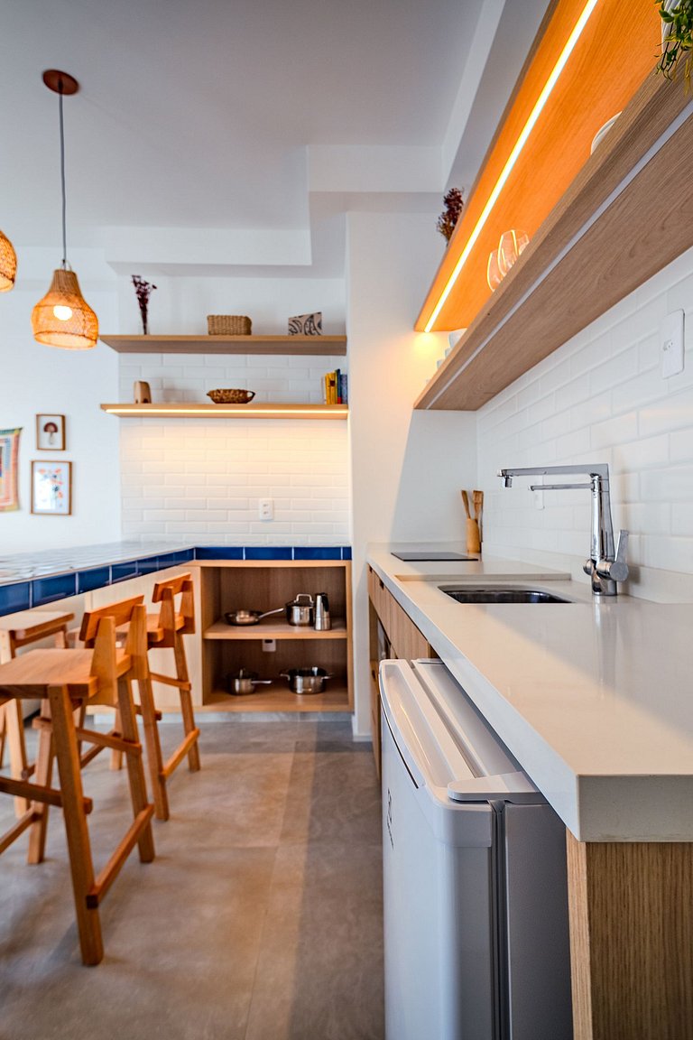 1 quarto com AC e estrutura top em Pinheiros