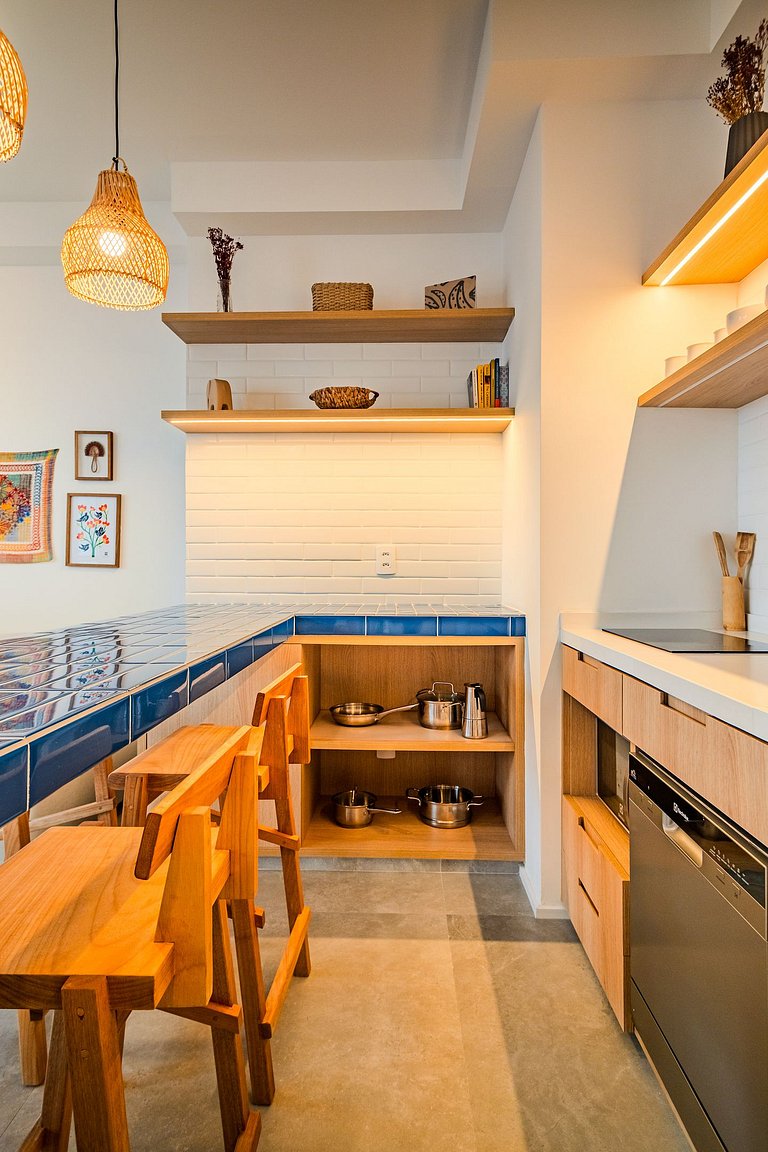 1 quarto com AC e estrutura top em Pinheiros