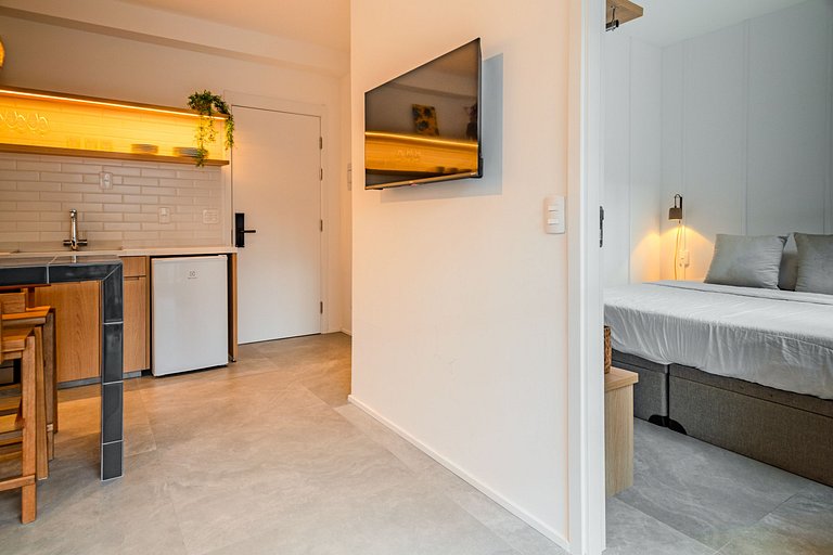 1 quarto com AC e estrutura top em Pinheiros