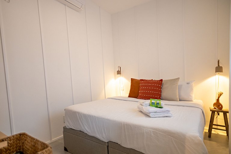 1 quarto com AC e estrutura top em Pinheiros