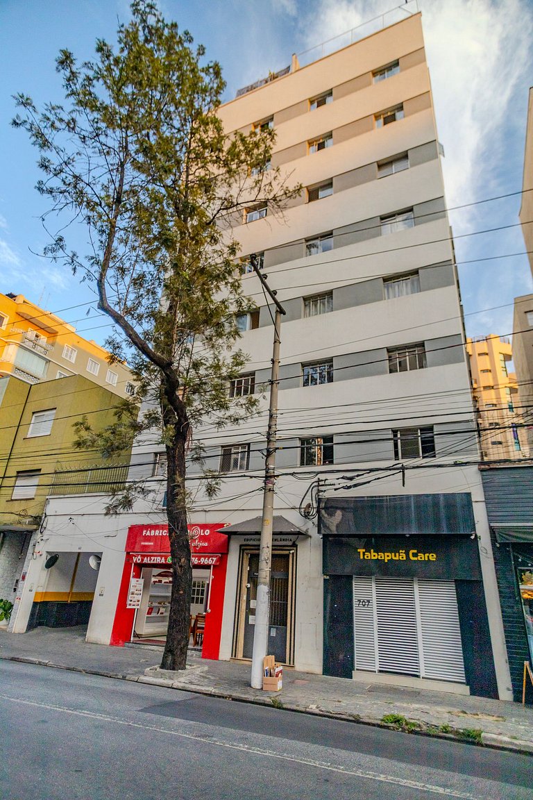 2BR apt with parking – Itaim Bibi