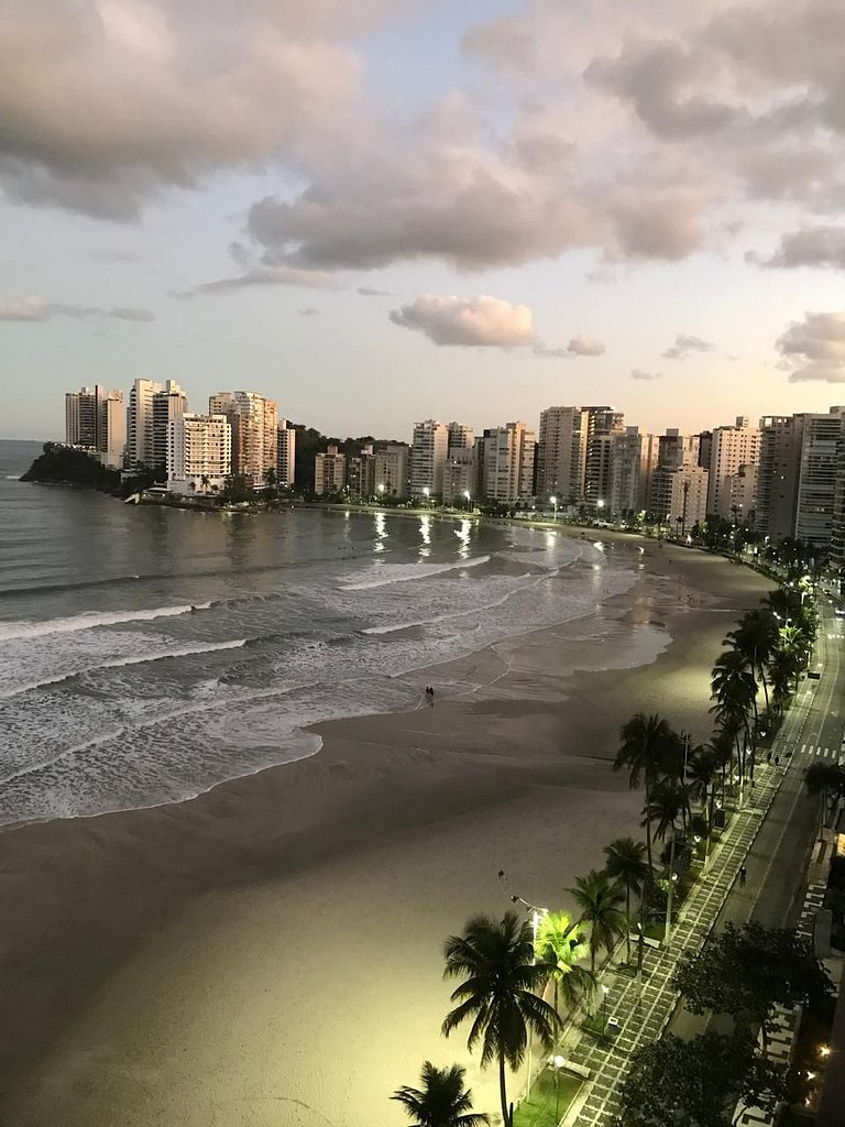 Beira-Mar Guarujá | 3 Quartos e Varanda Vista Mar